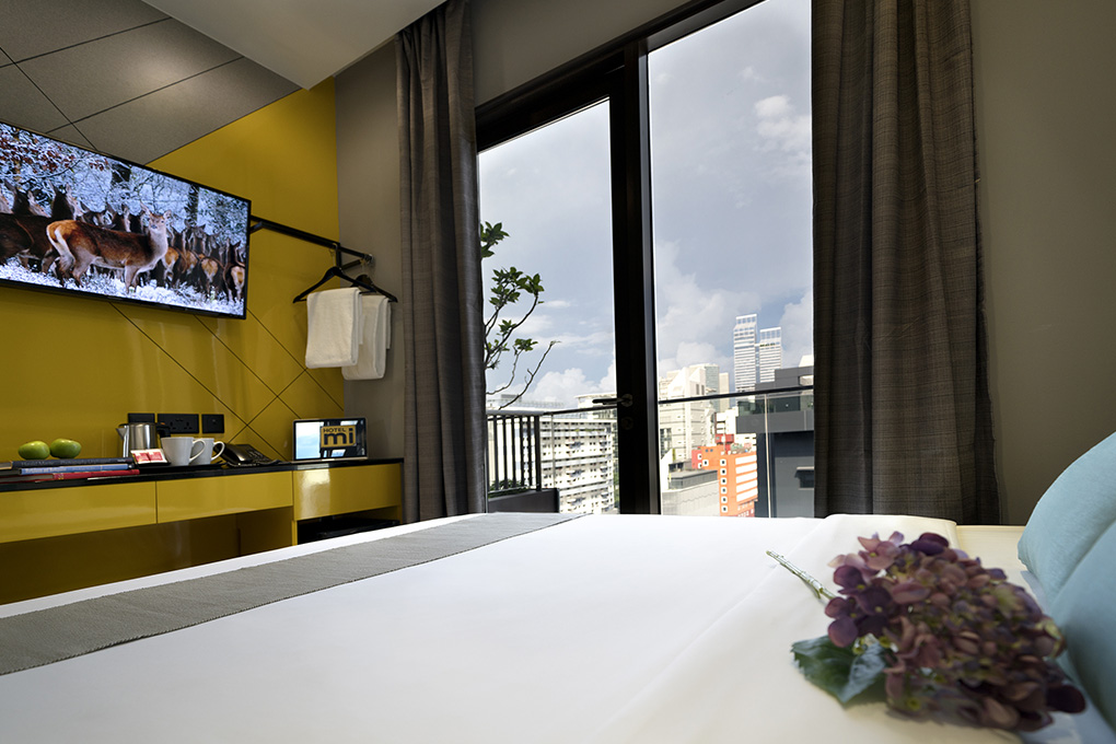 Superior Queen Balcony Room at Hotel Mi